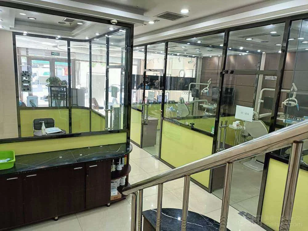门诊走廊与空间分区